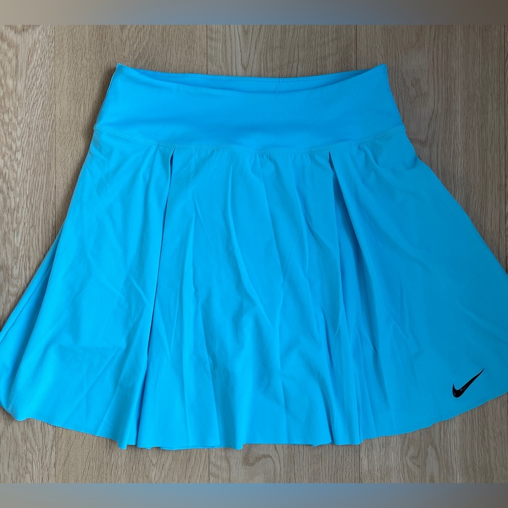 Nike Women's Match Dri Fit Light Blue Athletic Skirt - Picture 7 of 11